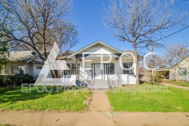 Building Photo - 706 Van Buren St Rental