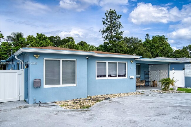 Photo - 644 SW 7th Ct