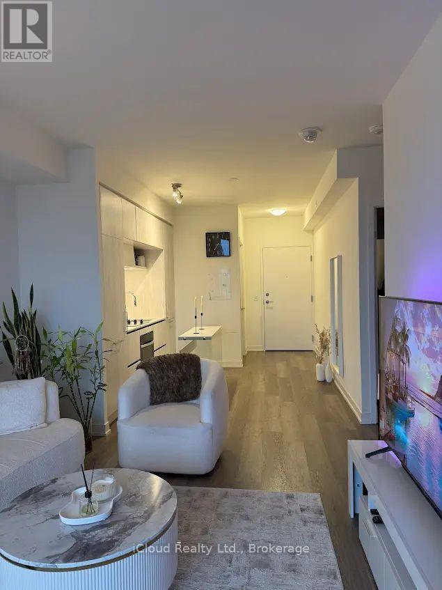 Photo - 2 David Eyer Rd Unité 934