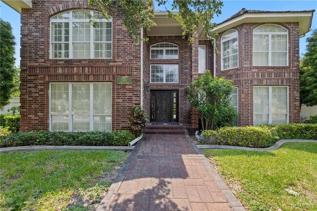 42 N 1st Ln