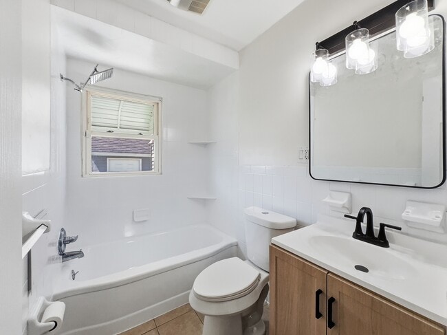 Photo - 18410 Tranquil St