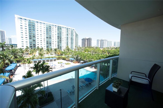 Photo - 19370 Collins Ave Condominio Unidad 402