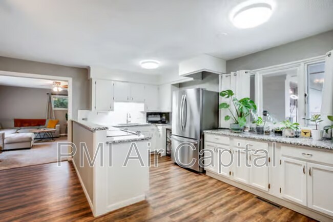 Photo - 1917 N Edgemoor St