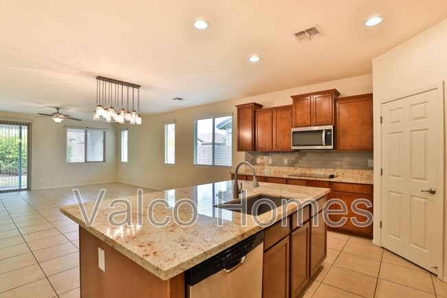 Building Photo - 7688 W Redbird Rd Rental