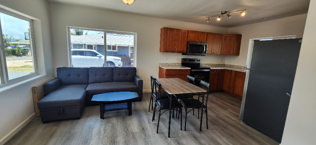 Building Photo - 36 E Papa Ave Rental