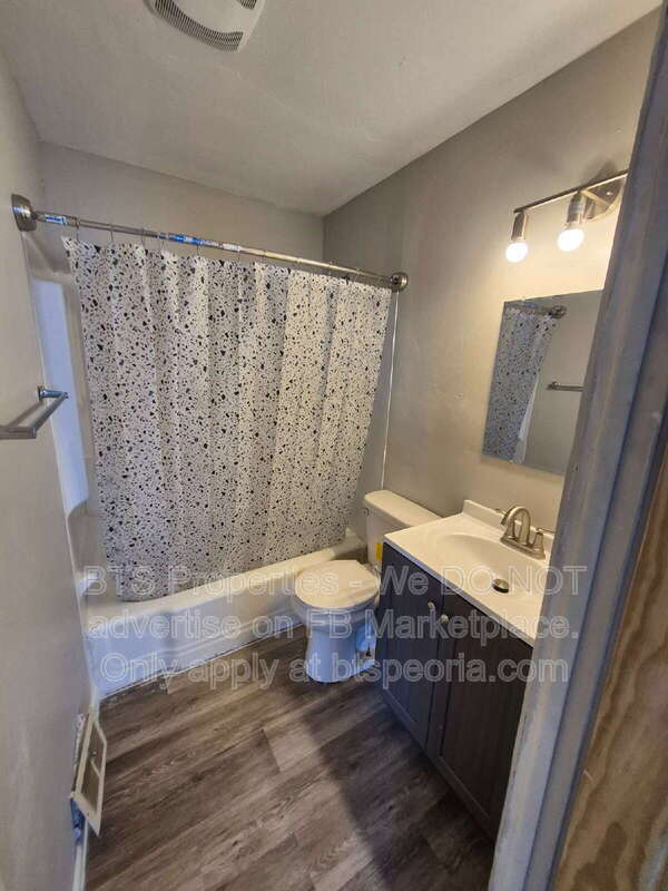 Building Photo - 119 Vanburen Ct Unit 6