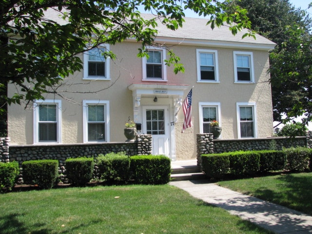 Building Photo - 77 Purchase St