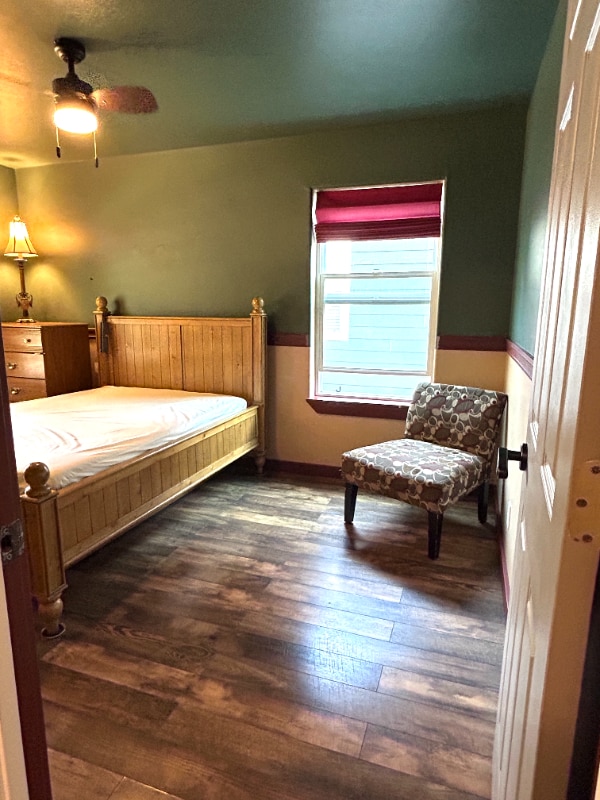 Photo - 112 W Dooley Ln