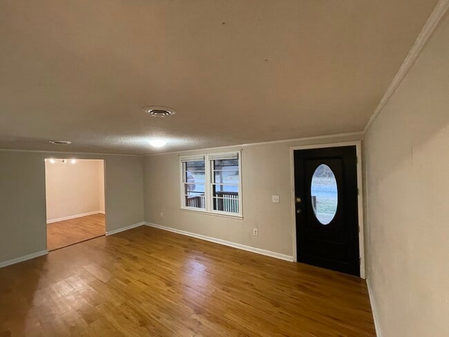 Photo - 1001 Moreland Dr