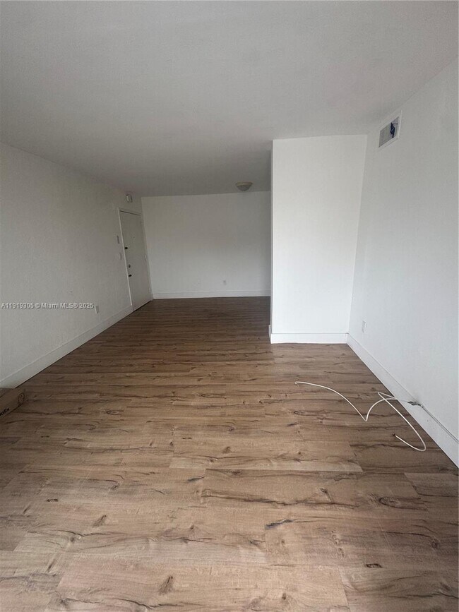 Photo - 12105 NE 6th Ave Unit 201