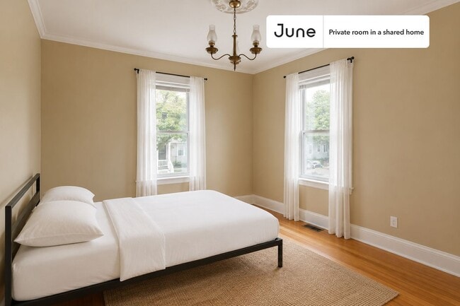 Building Photo - Room in Shared 4 bed/1 bath home in Somerville Unit C