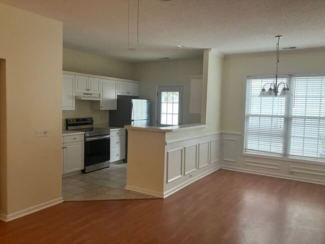 Photo - 3BR / 2.5BA @ Westbury Park