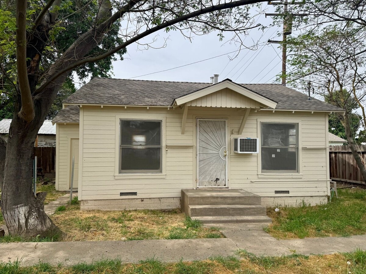 Photo - E22nd 57- 61 Unit 57 1/2