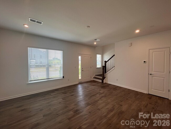 Photo - 16305 Leading St