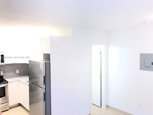 Photo - 2463 NE 183rd St Unit 2