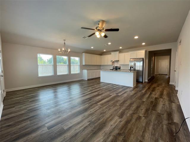 Photo - 206 S Nolan River Rd