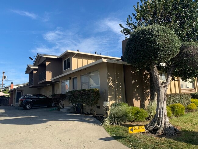 Building Photo - 84 Kim Louise Dr Unit 3