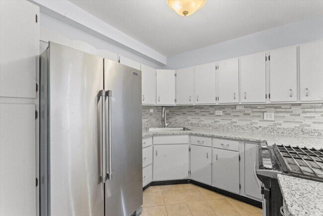 Photo - 2 bedroom in Chicago IL 60630 Unidad 2
