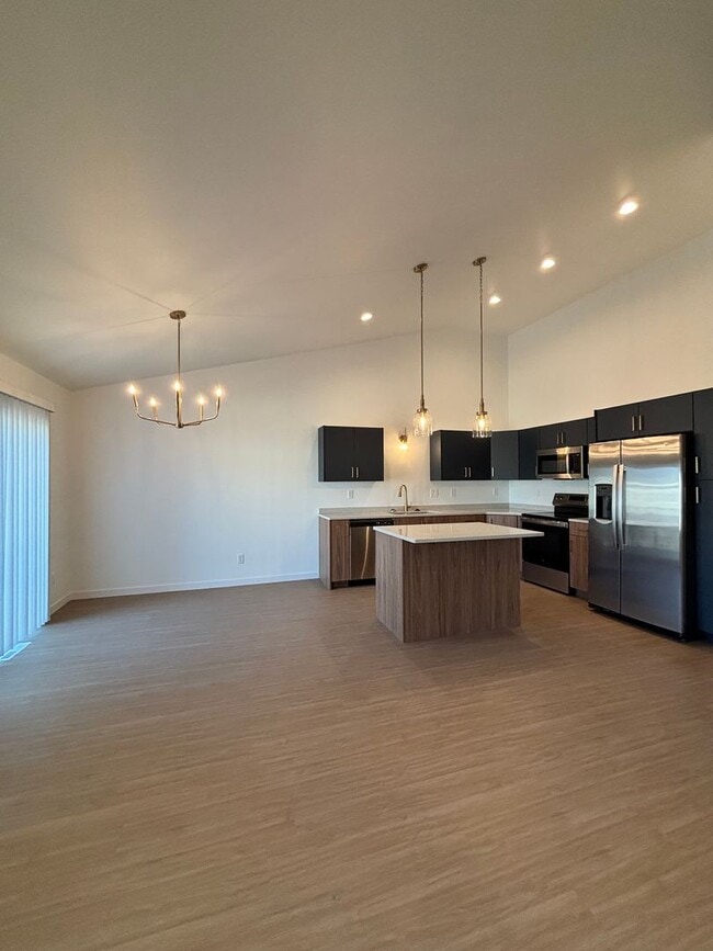 Photo - 3 Bed 3 Bath Townhome