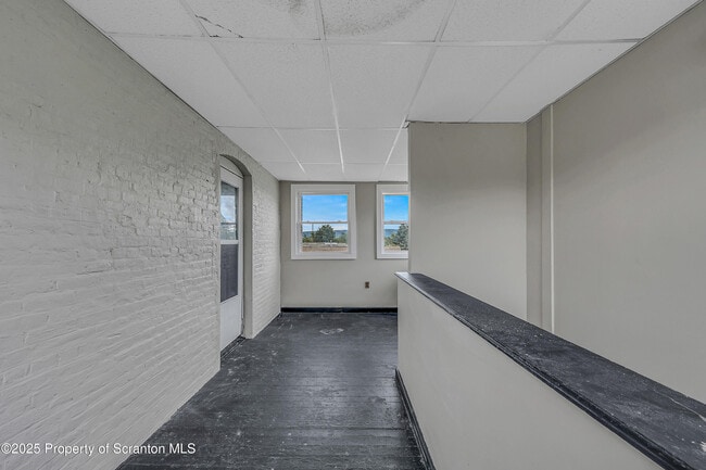 Photo - 717 Mill St