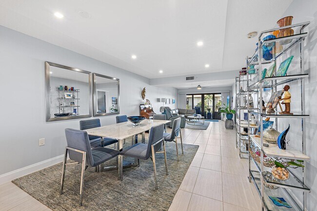 Photo - 1101 Seafarer Cir Unit 402