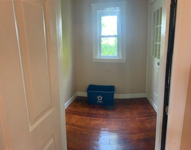 3 Negus St Unit 2L