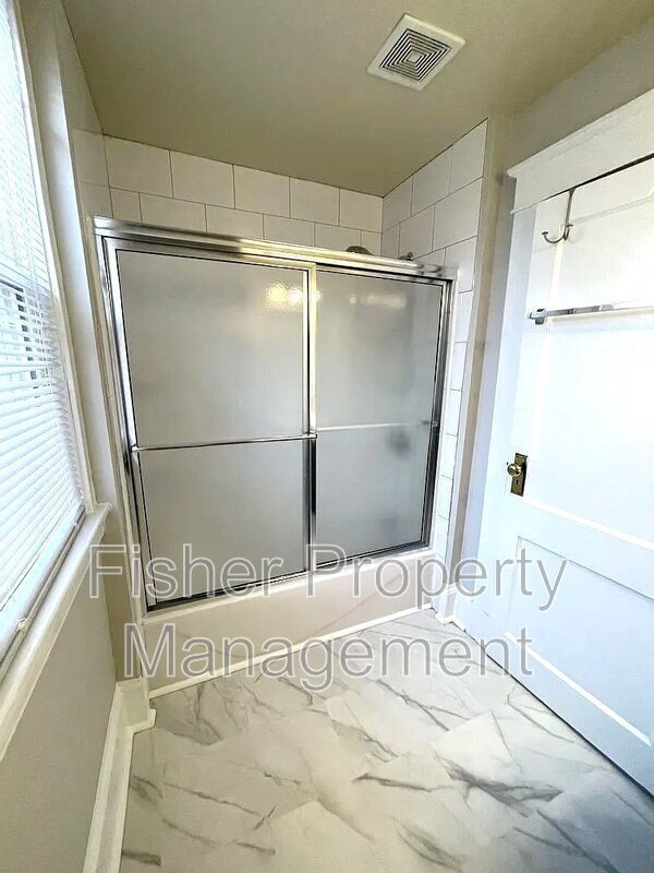 Photo - 1512 Bainbridge St Unit A