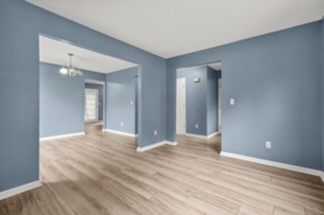 Photo - 4753 Klondike Cove