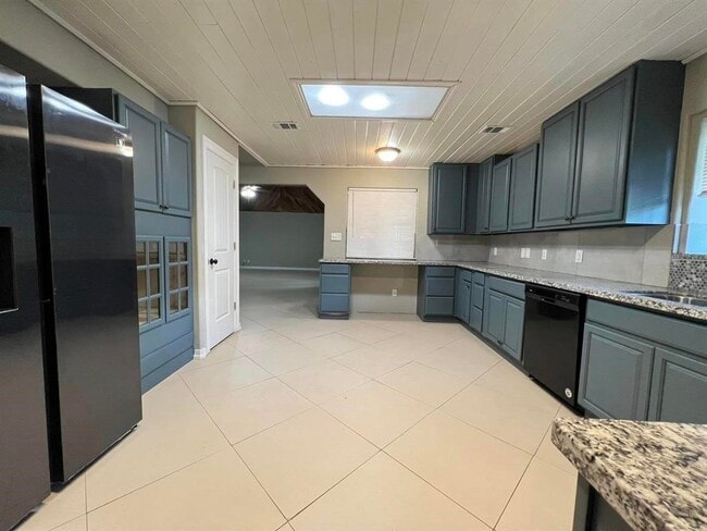 Photo - 123 Pinehurst Dr