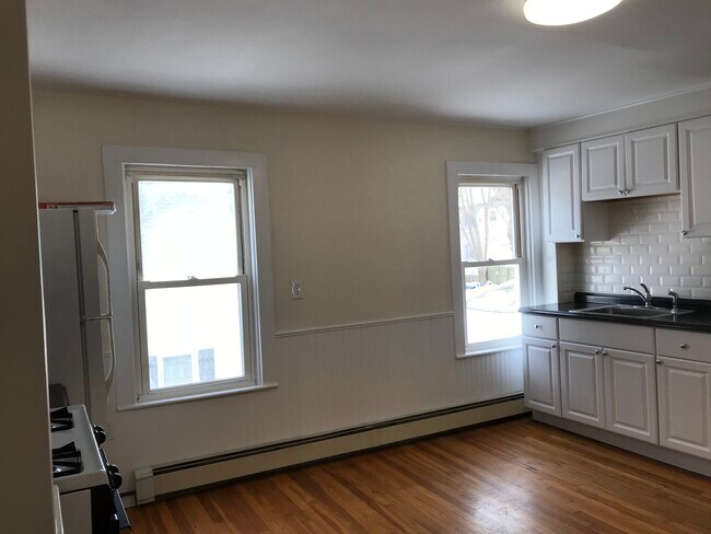 Photo - 8 Myrtle St Unit 2nd Floorq