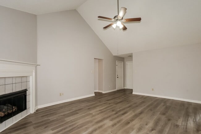 Photo - 6888 Skylar Mill Ave