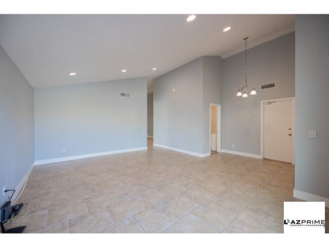 Photo - Stylish Living in this 4/2.5 Scottsdale House!