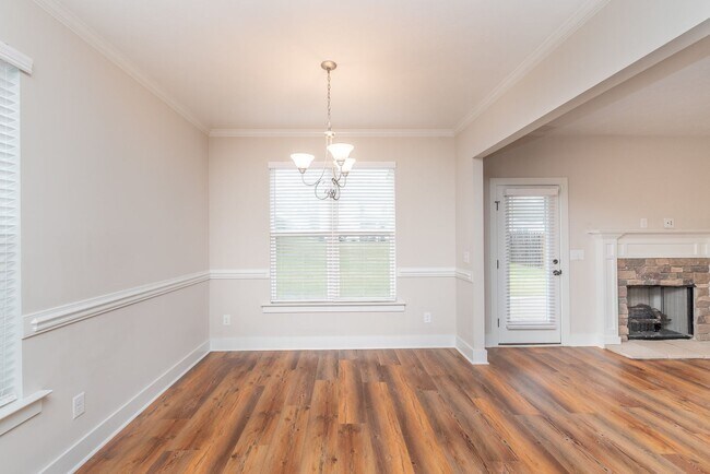 Photo - Beautiful and spacious 2 Story in Summerton Village! ** HOLIDAY SPECIAL! **