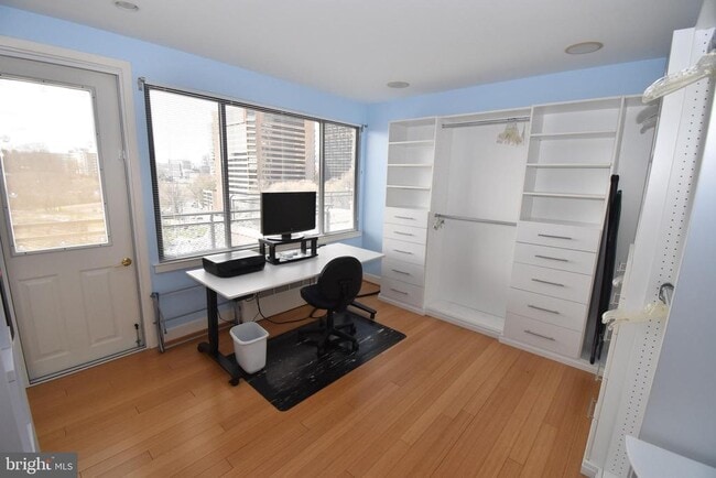 Photo - 1121 Arlington Blvd Unit 1011