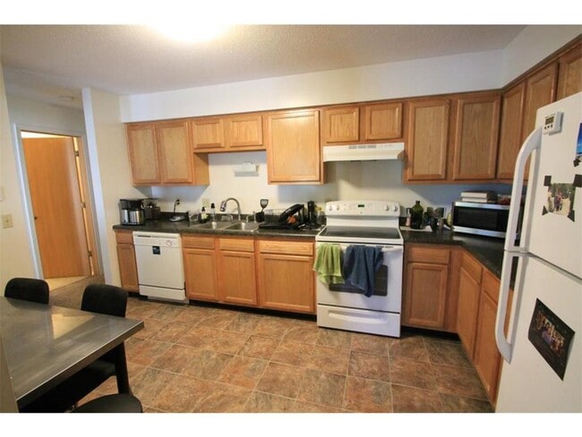 Photo - 949 Wescott Trail Unit 104