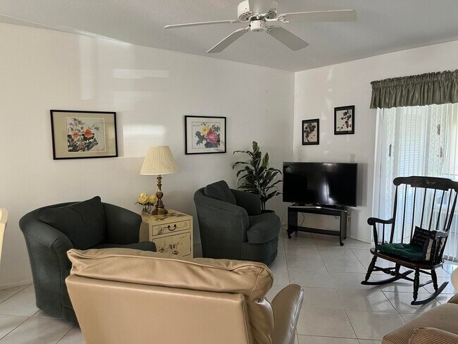 Photo - 2980 Crosley Dr E