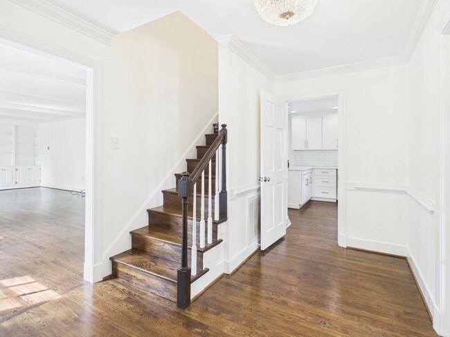 Photo - 1602 Harborough Rd