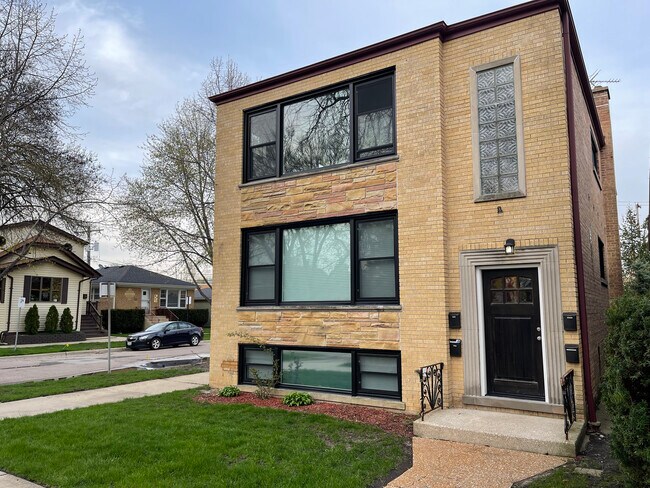 Photo - 5259 N Leamington Ave Unidad 2