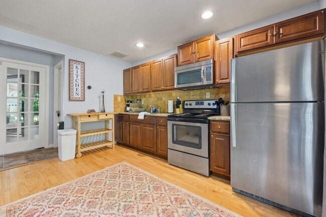 Photo - 3613 Southland Dr NE Unidad Southland Down