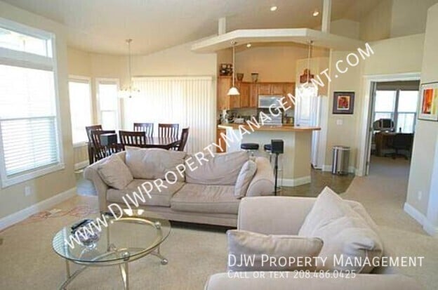 Photo - 2296 E White Hawk St