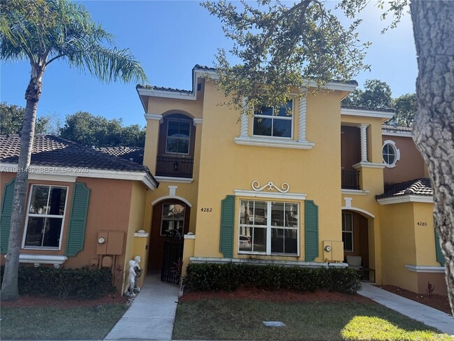 Building Photo - 4282 NE 9th St