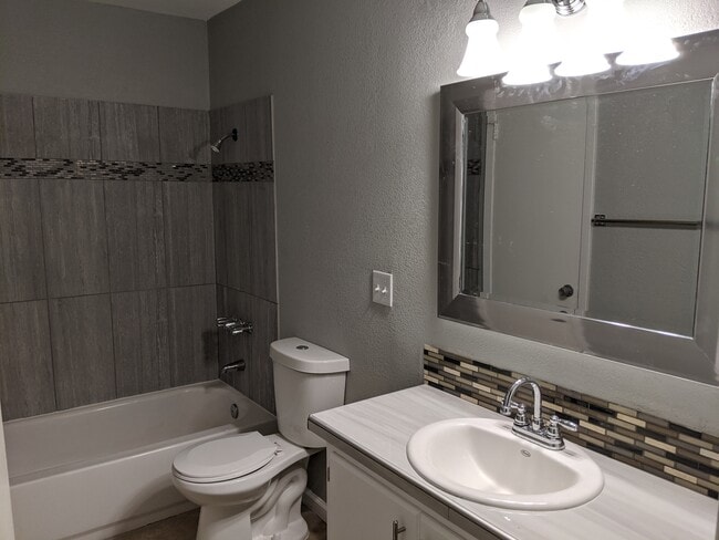 Photo - 14419 Briarcrest Dr House