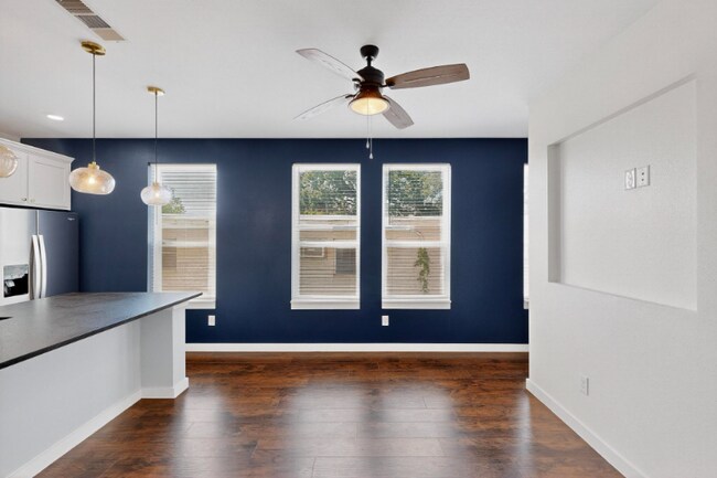 Photo - 800 S Welch St Unidad 102