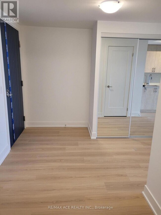 Photo - 2545 Simcoe St N Unit 612