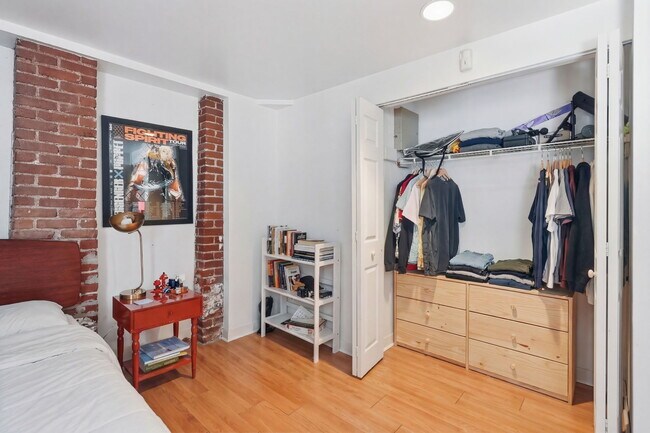 Photo - 102 Gainsborough St Unit 107E