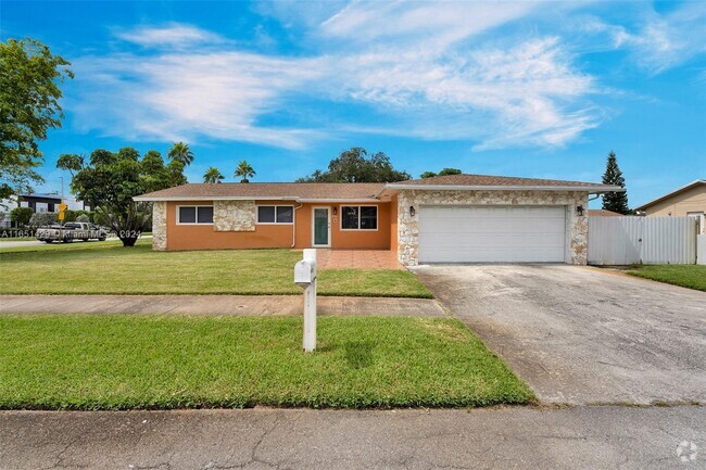 Building Photo - 19102 NW 33rd Pl Rental