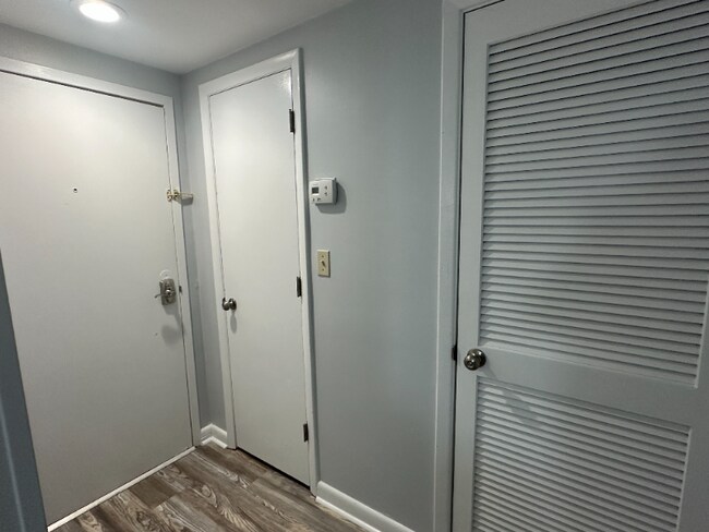 Photo - 5905 S Kings Hwy Unidad 2216