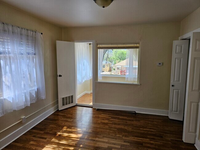 Photo - 2826 W Platte Ave Unit 4