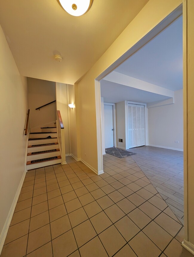 Photo - 7241 Franklin St