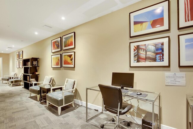 Photo - 610 Clematis St Unit 736